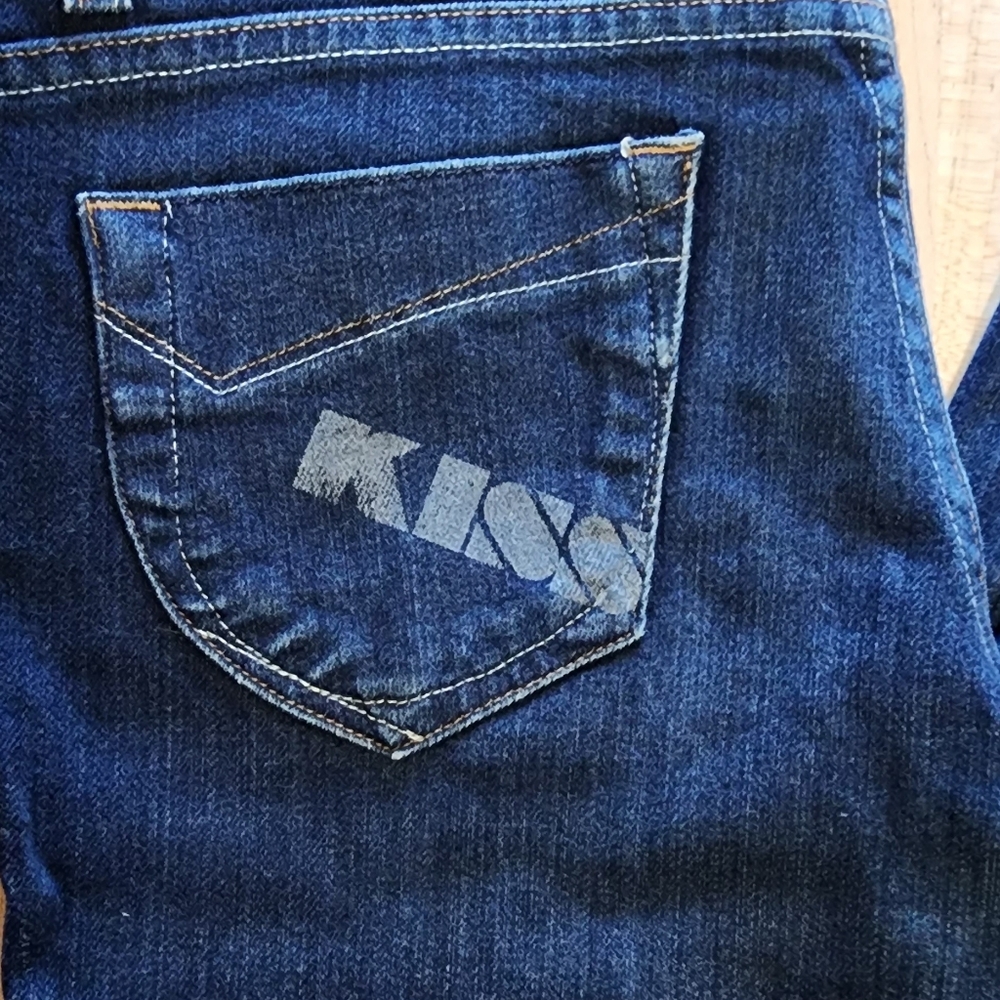 Lyric Culture designer jeans KISS